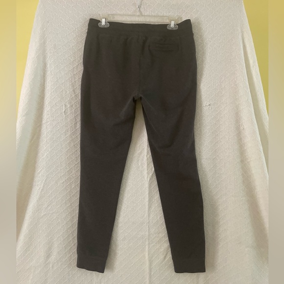 Eddie Bauer gray sweatpants, XS, but roomie! - Picture 2 of 9